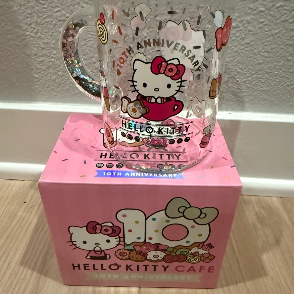New Sanrio Hello Kitty Cafe 10th Anniversary Glitter Glass Mug